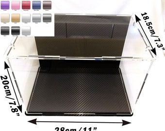 Plexiglas-Vitrine – staubdichte Hüllen – Display-Würfel – mit 3D-Carbon-Vinyl umwickelt