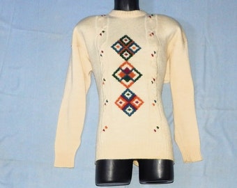 FILA Rare Vintage 90s becker Adults' Tennis Golf Wool Long sleeve Jumper Sweater . Size IT50, UK40, US40. Light Beige and multi