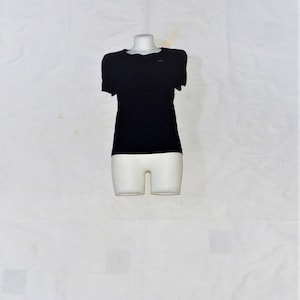 Lacoste Vintage 90er / 2000er Jahre Damen Tennis Golf großes Poloshirt mit Rundhalsausschnitt, Labelgröße: 42. Blau