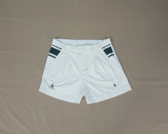 YANNICK NOAH Collection Le Coq Sportif vintage 90s Tennis Adultes Shorts. Taille Us M/L. Blanc/Vert