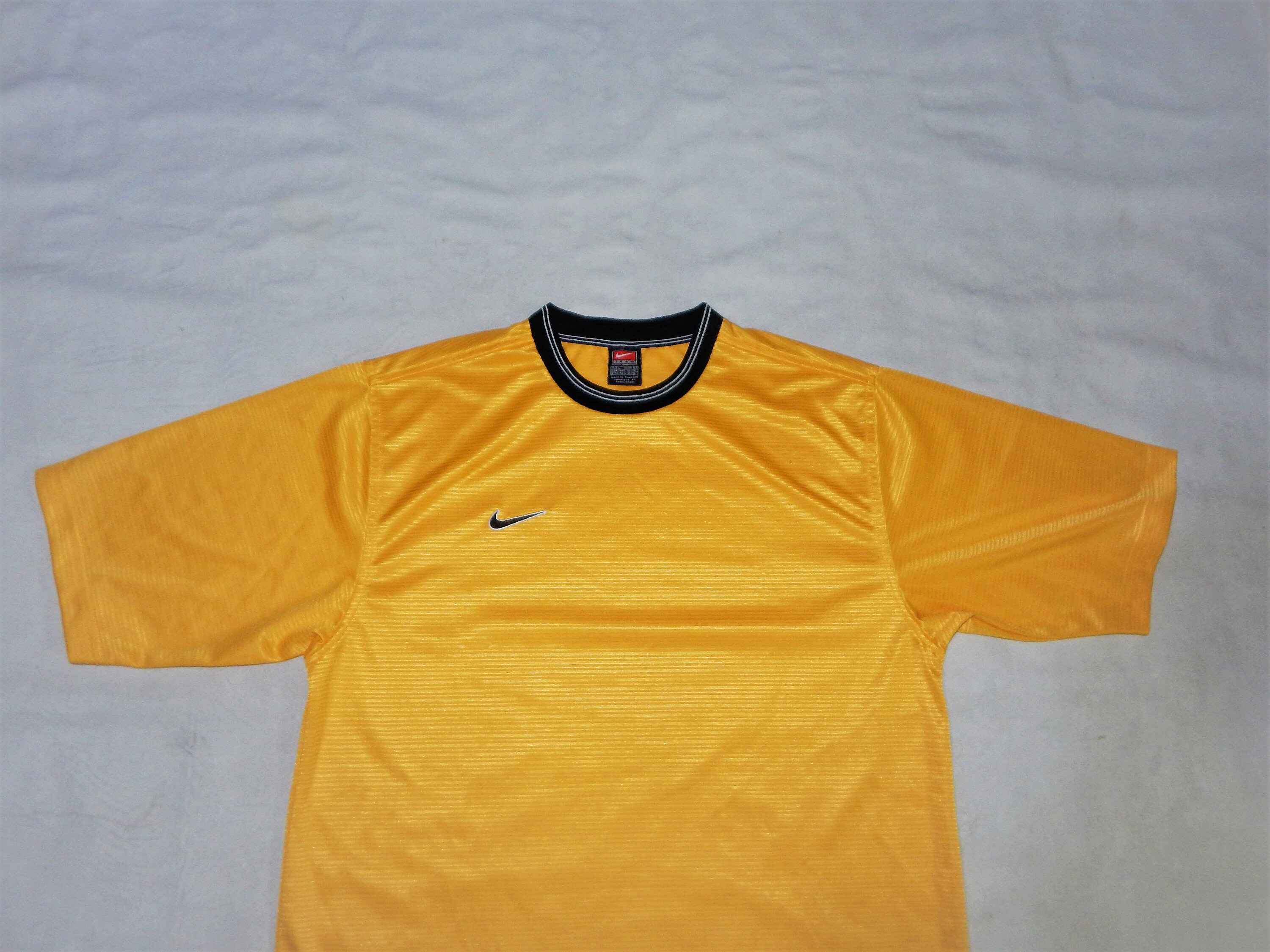 Vintage 90s NIKE Team Swoosh Striped Soccer Jersey Shirt Red