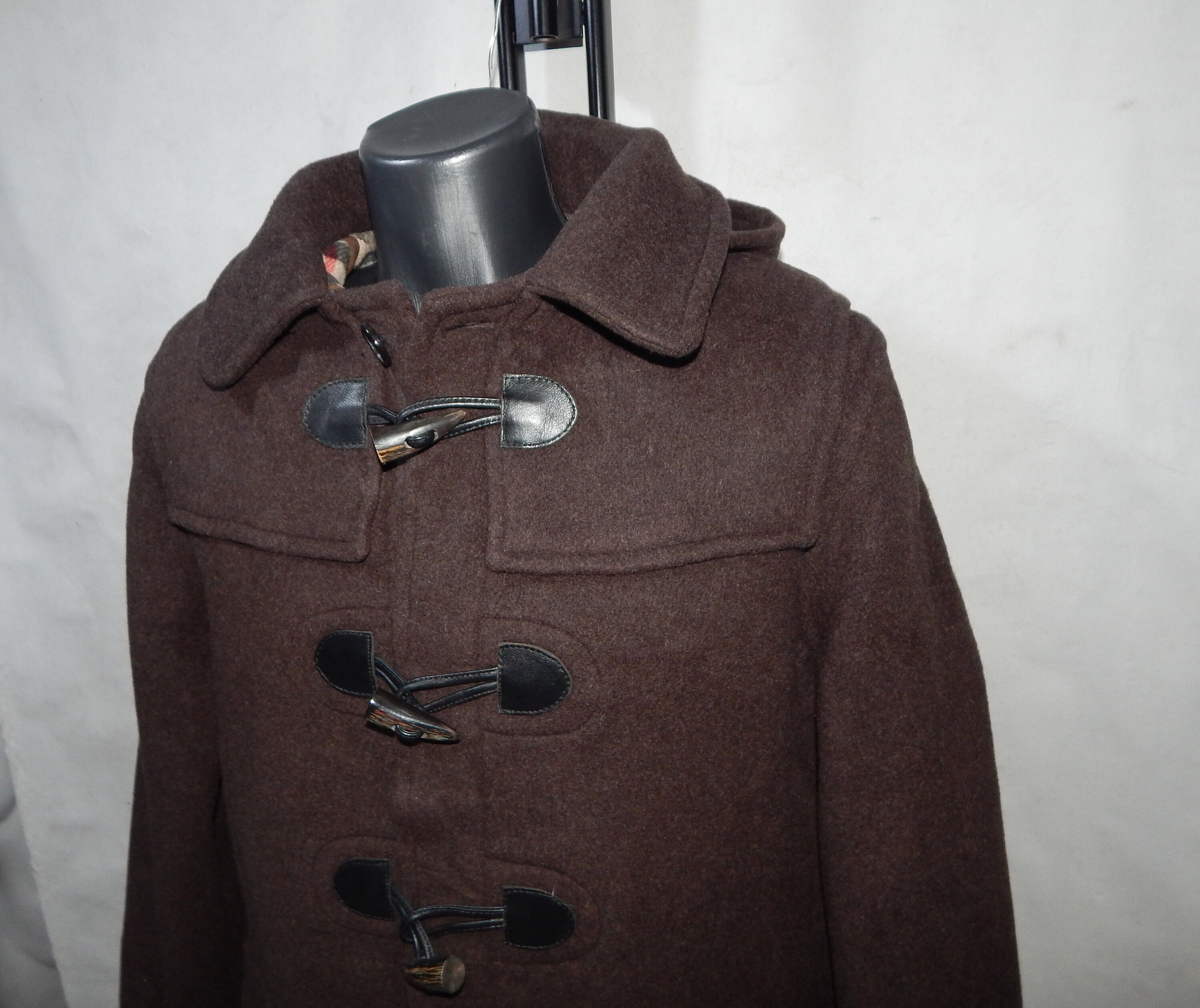 80s Burberrys ダブルネーム デンマーク限定 Burberry Men's Vintage Wool Brown Duffy Coat. Label Size 50R. Hood