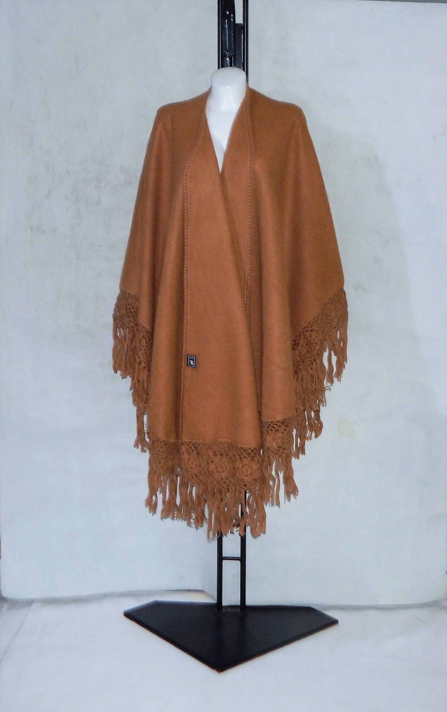 Vintage 70s Rare Excellent 100% Alpaca Peruvian Poncho