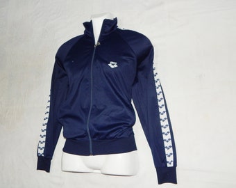 arena jacket price