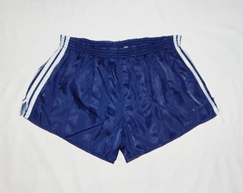 Adidas vintage 80s Trefoils Football adulte (Soccer) Striped Shiny Shorts, Taille XL, D8, Uk38/40, US-XL. Bleu/Blanc