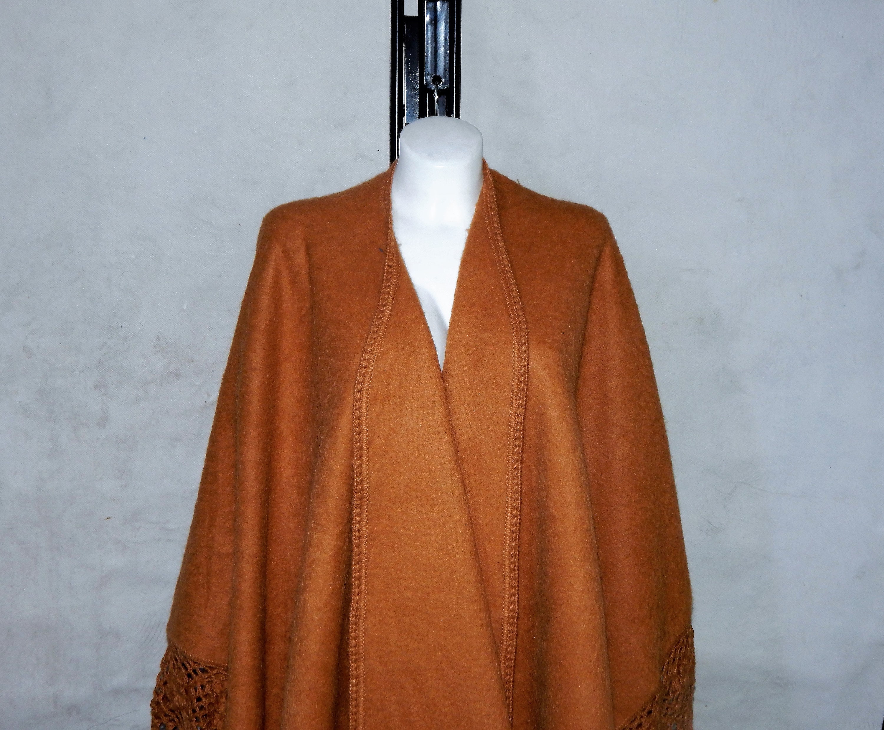 Vintage 70s Rare Excellent 100% Alpaca Peruvian Poncho