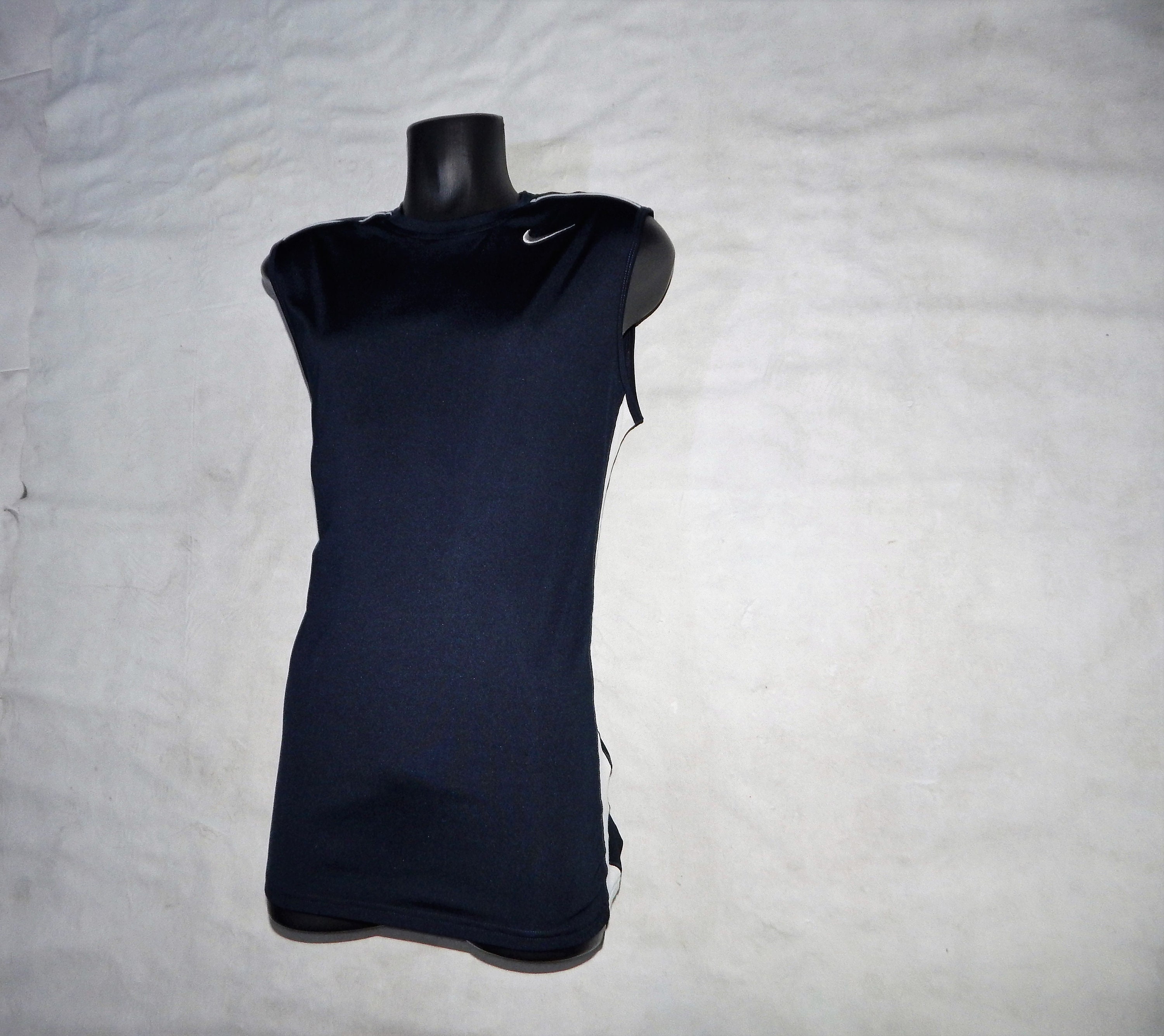 NIKE Vintage 2000s High-tech Adults' Training Sport Crew