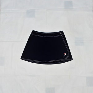 FILA Vintage 80s Rare Amazing Made in Italy women&#39;s Tennis Skirt . Size IT46, UK12, USA10, D42 Navy Blue