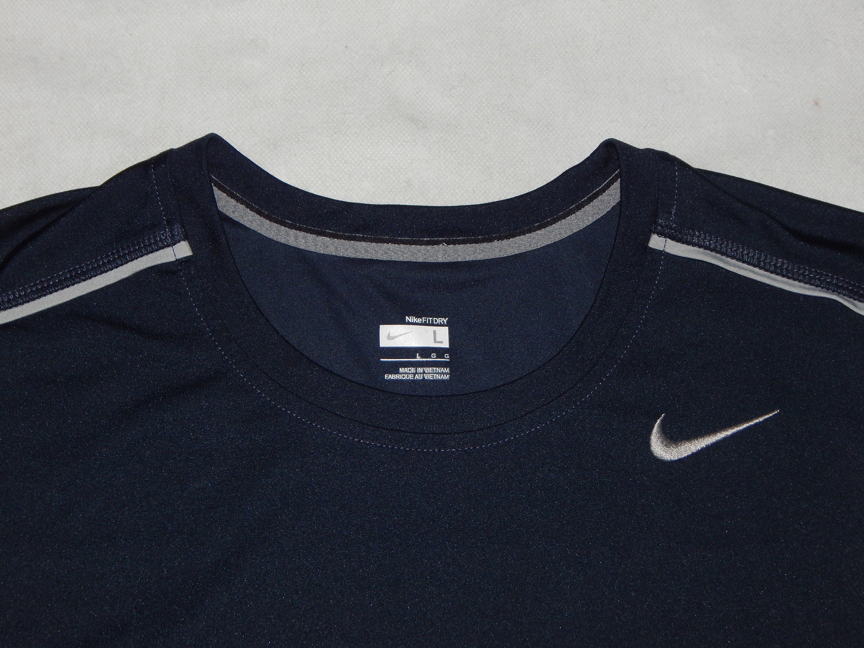 NIKE Vintage 2000s High-tech Adults' Training Sport Crew