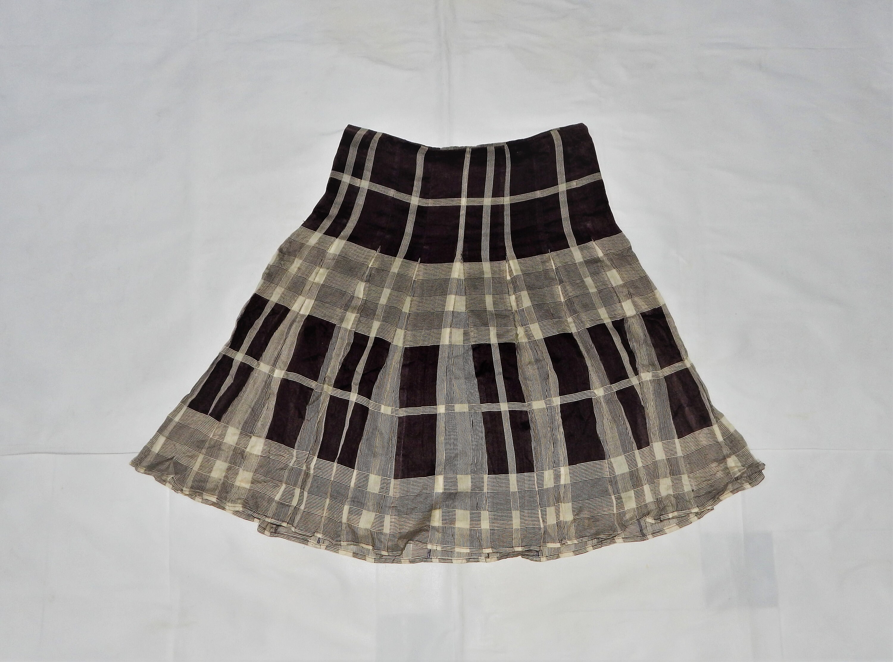 BURBERRY London Vintage 90s Rare Stunning Women's Cotton Pleated