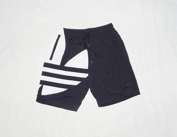 Pantalones cortos de surf para hombre Adidas Trfoil estilo anos 80 con gran logo sin usar. Tamano de etiqueta D S Pequeno. Blanco negro Etsy Mexico