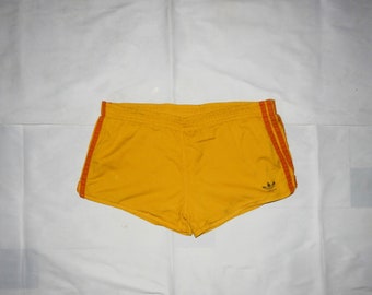 Adidas Vintage 80s Rare Jugoslawien Männer Rare Fußball Baumwolle Kurze Shorts Shorts , Größe D5, It 5, Uk- M(L), USA M(S). Gelb/orange