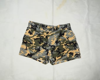 SUNDEK Pantaloncini corti sportivi da spiaggia da uomo vintage dagli anni '90 agli anni 2000 Made in USA. Dimensione etichetta: 50. Camouflage