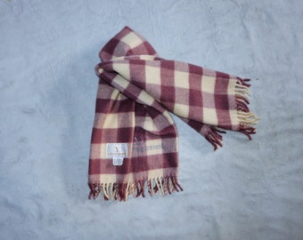 VALENTINO Vintage 80s Adults' 100% pure Wool Large Scarve. Size cm 100x76 red