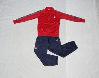 FILA Rare 90s-2000s Survêtement garçon et fille 2Pcs Veste et pantalon. Taille de l’étiquette XS/S. Rouge/Bleu marine