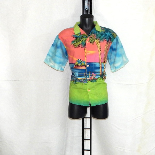FIORUCCI Vintage 80er Jahre Made in Italy Exklusives seltenes Herren Kurzarm Baumwolle Hawaiihemd mit Blumenmuster. Labelgröße: L. Mehrfarbig