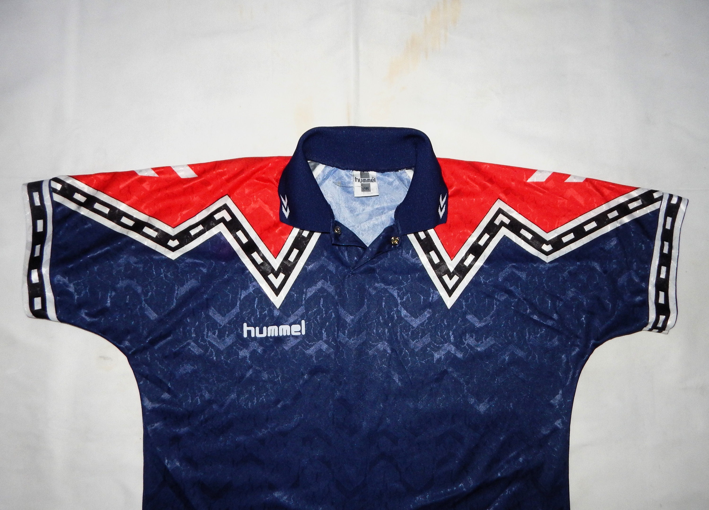 vintagefashion4all Hummel Vintage 90s Trefoil Rare Unworn Excellent Adults Football Short Sleeve Jersey Shirt. Size XL, Blue, White, Red il fullxfull.5454542201 jnpo