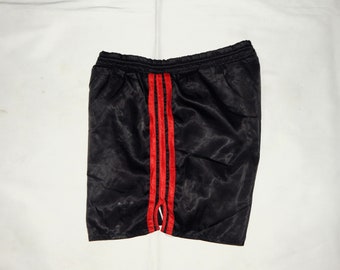Adidas Vintage 80s to 90s Rare Adults&#39; Football  soccer sports training Shiny Shorts, Size L. Black, red