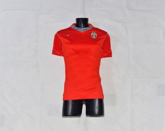 Juventus Vintage 2000s italian Football Club Team Training Adults' shirt. Size S. Red/grey