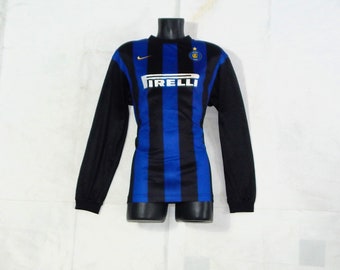 T-shirt in jersey a maniche corte da uomo della squadra di calcio Nike dell'INTER MILAN vintage anni 2000. Etichetta taglia XXL, UK 47/48 Blu/Nero