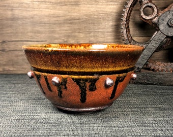 Steampunkkom, handgemaakte keramische kom, aardewerkkom