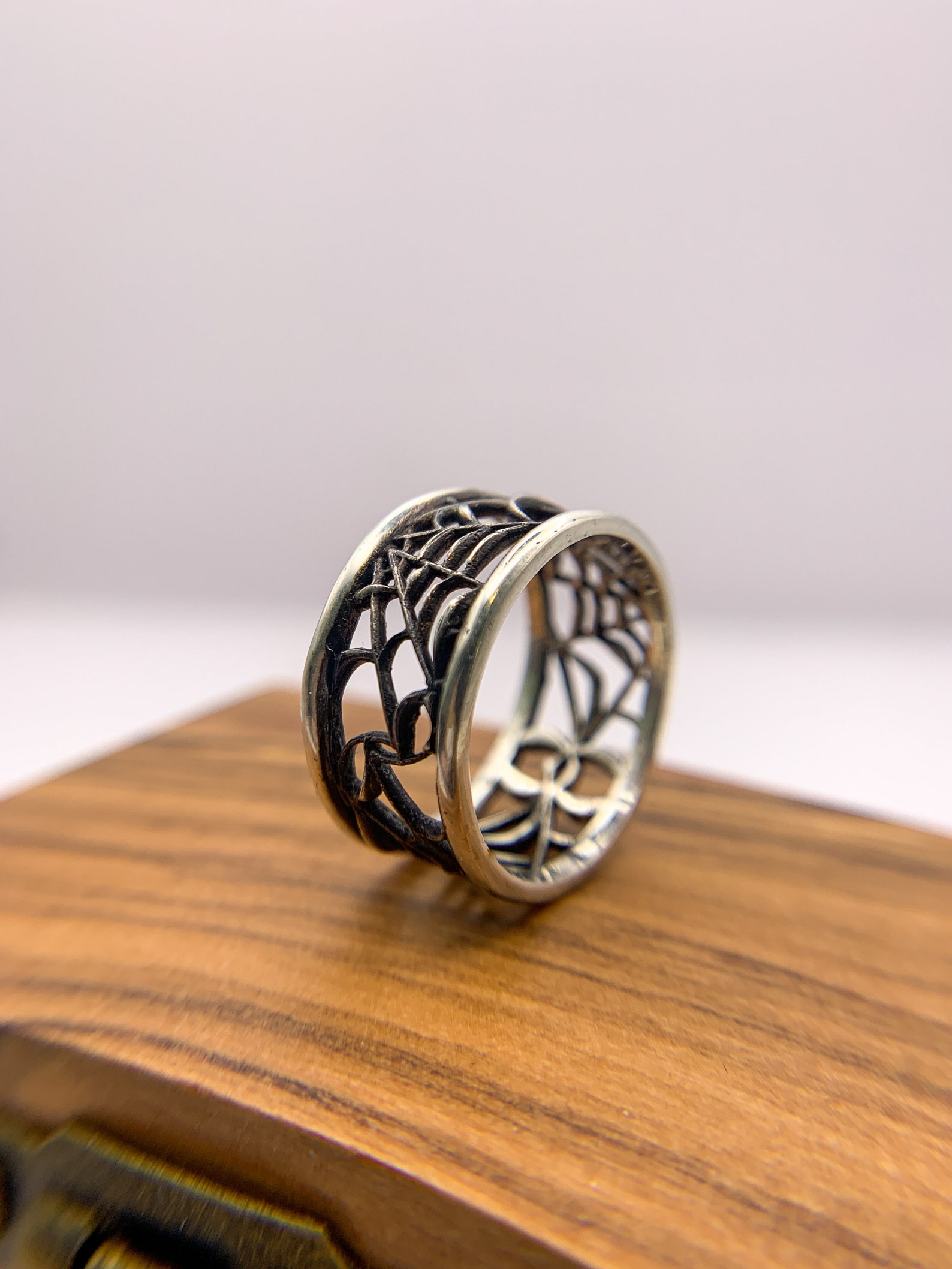 Creepy Rin Spider Web Ring, Creepy Gothic Theme, Arachnids and Nature Lovers, Wide ...