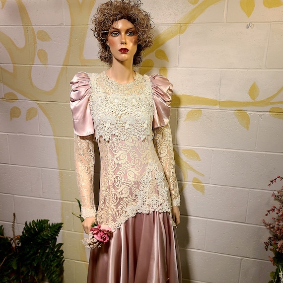 Victorian Lace, Garden Wedding, 80s Party Dress, J
