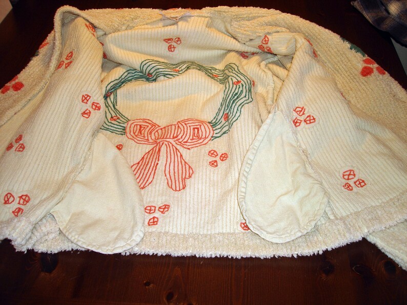 Vintage Chenille Bedspread Jacket Coat Caridigan Christmas Holiday Wreath Motif Bohemian Retro Chic SML