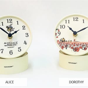 Alice und Dorothy Papierrohr Tischuhr - NEU