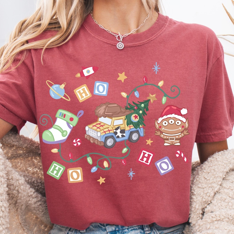 Comfort Color® Disney Pixar Toy Story Christmas Shirt Woody Shirt Pizza Planet shirt Buzz Hamm Rex Tee Magic Kingdom Disneyland trip 001145 imagem 4
