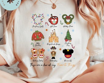 Camiseta Disney Mis cosas favoritas de Navidad Comfort Color®, sudadera Disney Feliz Navidad, linda camiseta de invierno, regalo familiar de Navidad, 00462