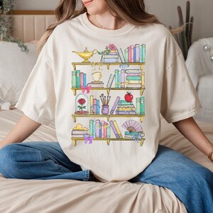 Comfort Color® Princess Princess Book Shirt Disney Teacher Librarian Shirt Disney Book Lover Shirt Belle's Library Disney Book Worm 00892 Bild 4