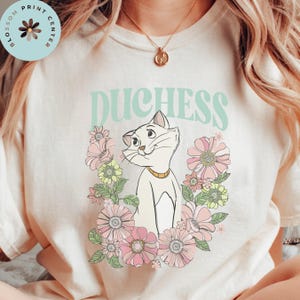Comfort Color® Retro The Aristocats Duchess Floral Shirt, Marie Thomas Shirt, Family Vacation Shirt, Disney Animal Lover Tee, 00333 imagem 7