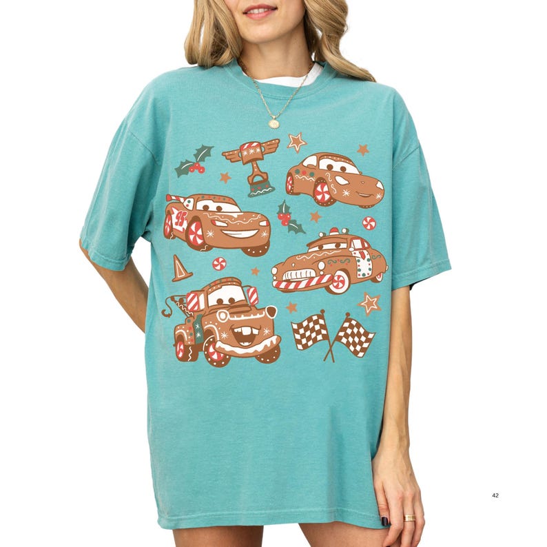 Comfort Color® Disney Tow Mater Coquette Bow Christmas Shirt Lightning McQueen Xmas tee Disney trip Doc Hudson Disney trip Shirt 001003 画像 5