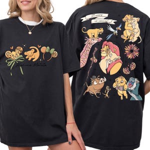 Comfort Color® Retro Disneyland Lion King Simba And Timon Shirt Vintage Lion King Shirt Hakuna Matata Shirt Disneyland Trip Shirt 001129 afbeelding 5