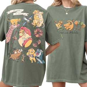 Comfort Color® Retro Disneyland Lion King Simba And Timon Shirt Vintage Lion King Shirt Hakuna Matata Shirt Disneyland Trip Shirt 001129 afbeelding 1