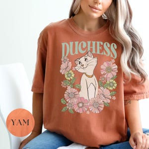 Comfort Color® Retro The Aristocats Duchess Floral Shirt, Marie Thomas Shirt, Family Vacation Shirt, Disney Animal Lover Tee, 00333 imagem 5