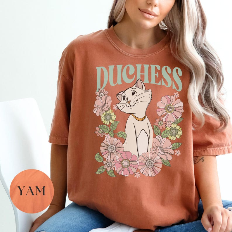 Comfort Color® Retro The Aristocats Duchess Floral Shirt, Marie Thomas Shirt, Family Vacation Shirt, Disney Animal Lover Tee, 00333 imagem 5