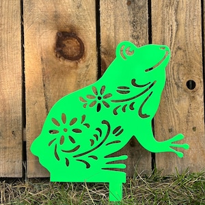 Fancy Frog Garden Stake, metal decoration, frog, green