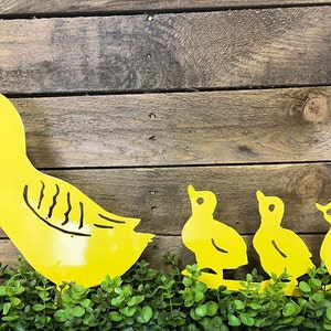 Momma Duck and her ducklings, metal garden stake, outdoor decor