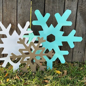 Wintery mix, Snowflake garden decor, yard decor, snowflakes, metal, winter, Snow