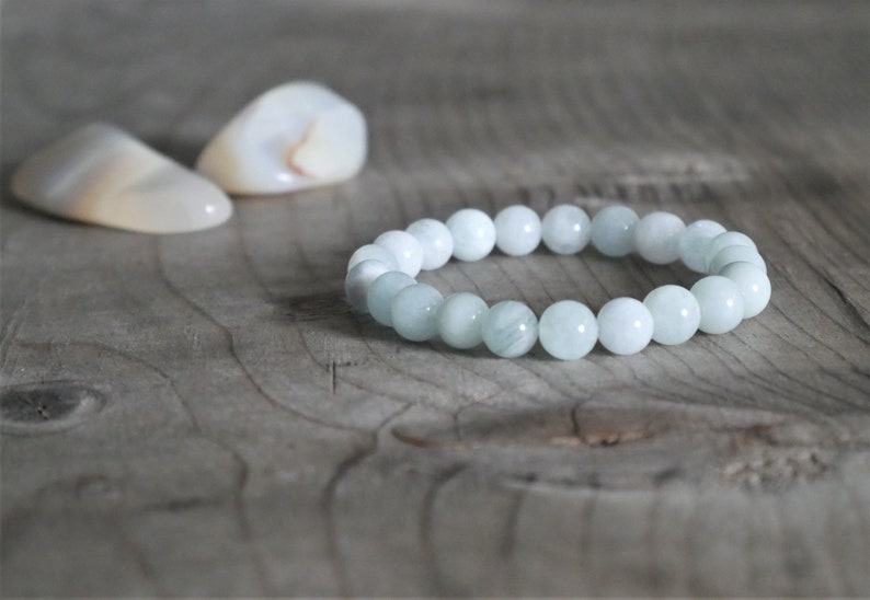 8mm Letting go Truth Aquamarine bracelet meditation bracelet handmade healing bracelet yoga bracelet Grade AA. Trust