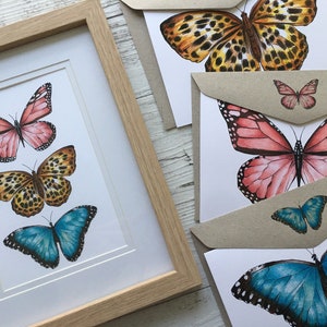 MARIPOSAS Juego de 4 tarjetas de tamaño regular - Juego de tarjetas de felicitación en blanco con mariposas - 4 diseños - Scattered Seed Co