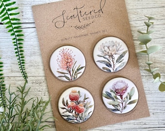 Kolekcja magnesów na lodówkę AUSTRALIAN FLORAL – zestaw A – duże magnesy z motywem australijskich kwiatów, 55 mm – 4 wzory – zestaw magnesów na upominek na przyjęcie