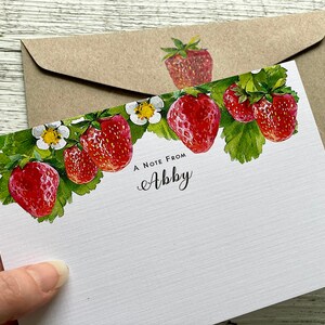 Zestaw płaskich kartek STRAWBERRY Notecard - Zestaw 10 sztuk - Artykuły piśmiennicze Strawberry - Zestaw kartek STRAWBERRY z pasującymi kopertami kraft - Australia