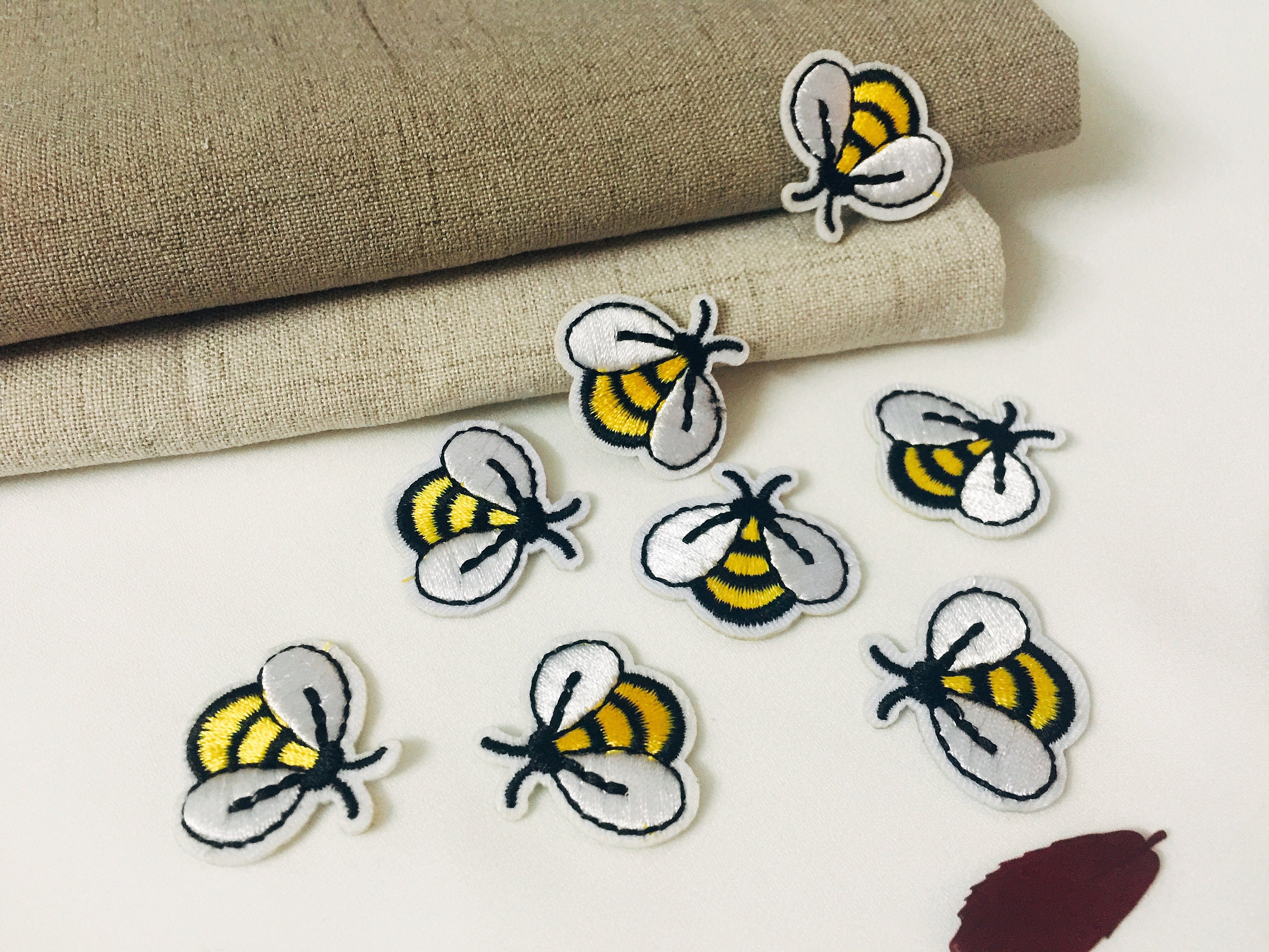 2PCS tiny bee patch-iron on patch-iron on | Etsy
