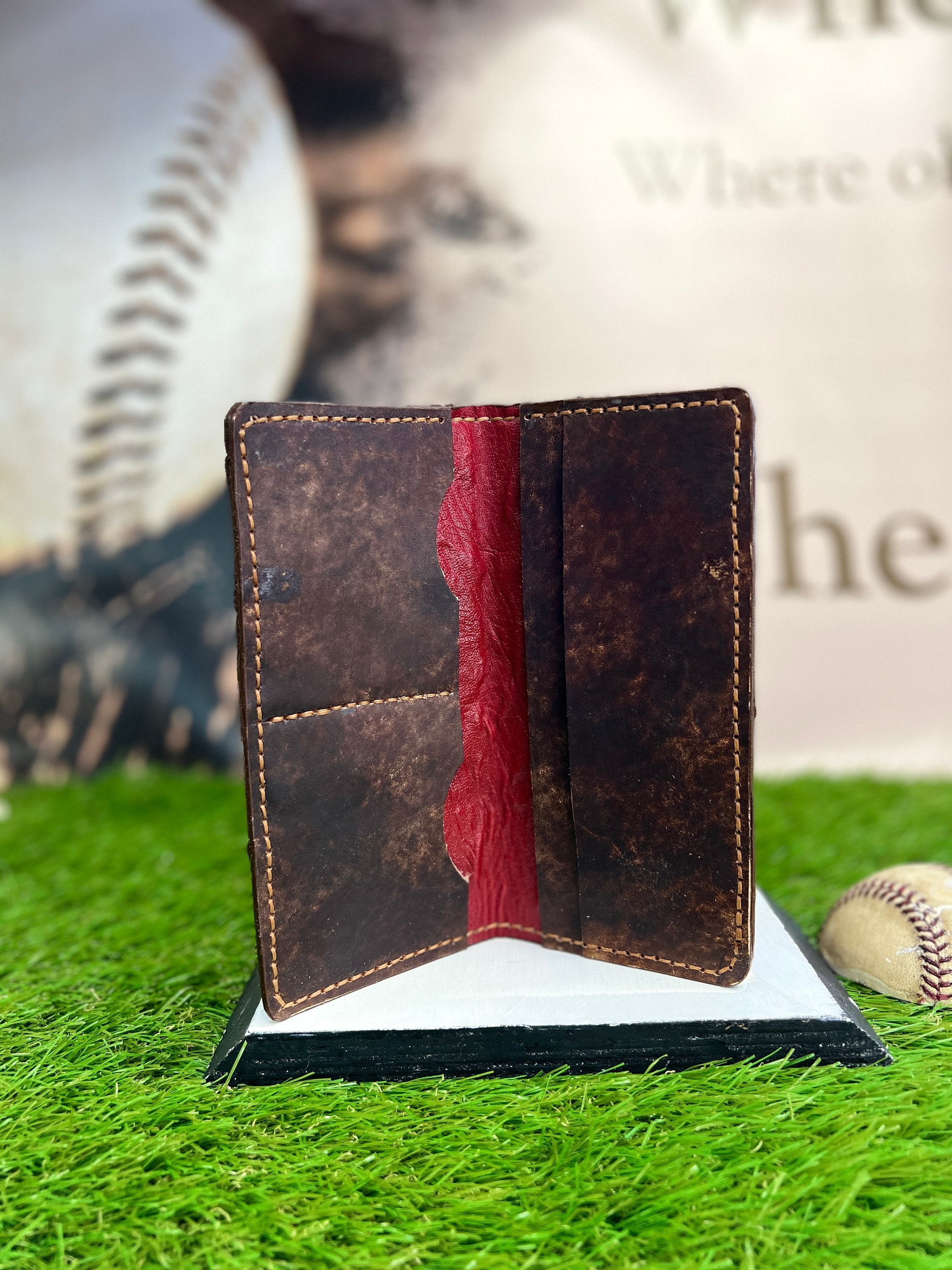Louisville Slugger Leather Baseball Mitt Bi Fold Wallet with clip used