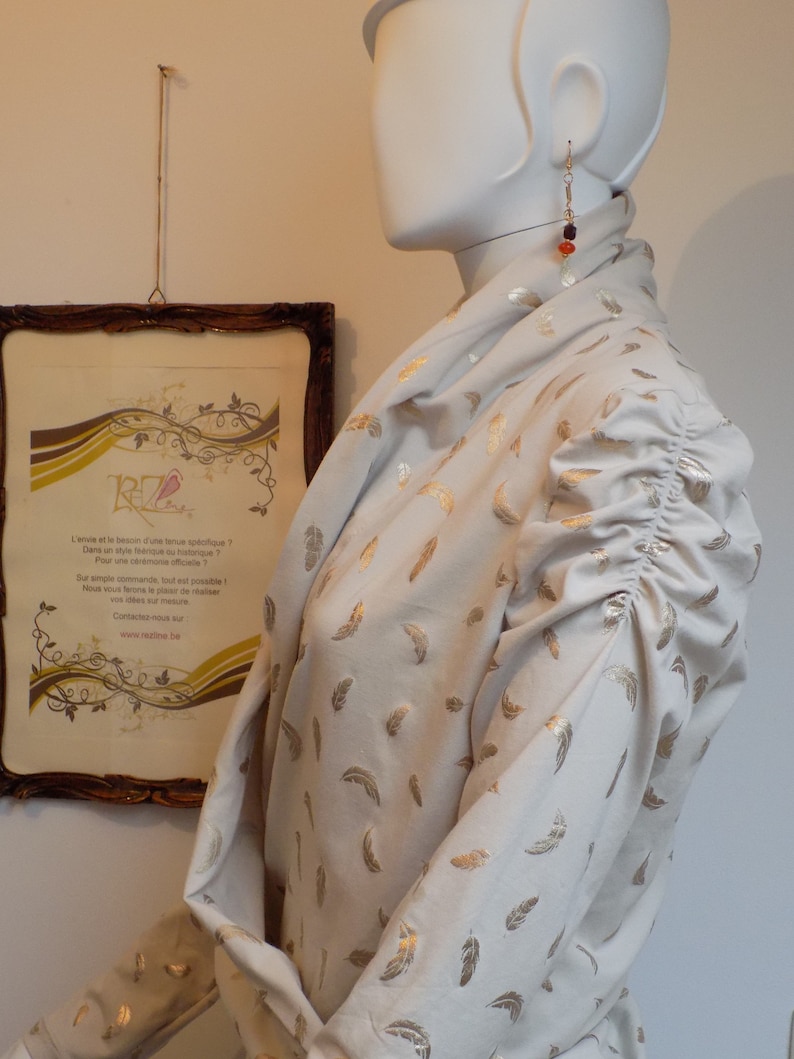 Size M Ancalim jacket in viscose jersey Sweat beige and gold feather print