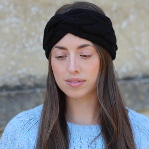 Cable Knit Headband: Soft & Stylish Ear Warmer