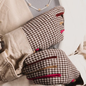 Gift For Her | Chic Dogtooth Buttoned Smart Gloves | Fashionable Gloves | Stylish Winter Accessory | UK Seller | Houndstooth